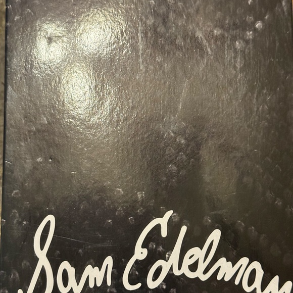 Shoes - Picture 4 of 4